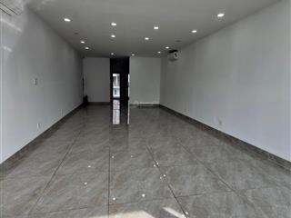 Cho thuê văn phòng tại him lam kênh tẻ. giá 50tr/th có thang máy. dt 400m2, giá tốt