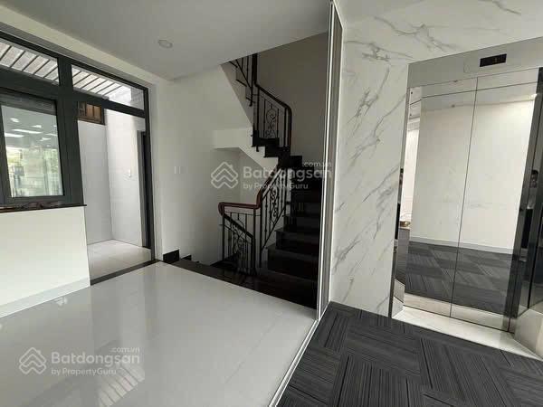 Cho thuê văn phòng tại khu him lam. giá cho thuê từ 50tr/th. dt 450m2. nhà đẹp