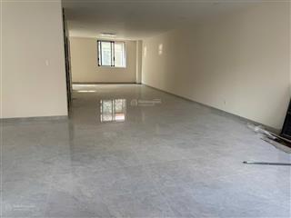 Cho thuê văn phòng tại khu đô thị him lam kênh tẻ. biệt thự 10x20 . giá 140tr/th . dt 500m2.