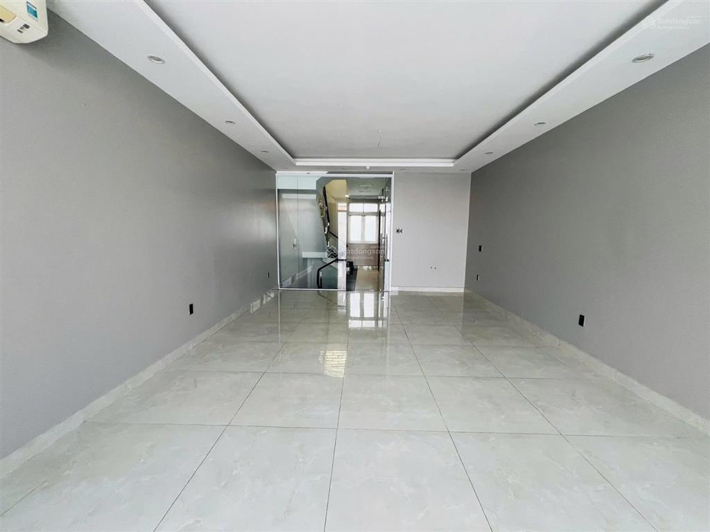 Cho thuê văn phòng dt 120m2 tại khu đô thị him lam kênh tẻ, giá tốt 20tr/th .