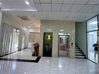 Cho thuê văn phòng tại khu him lam .giá cho thuê 90tr bao thuế . tòa nhà 10x20. có thang máy.