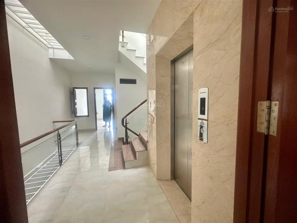 Cho thuê văn phòng tại khu đô thị him lam kênh tẻ. giá 65tr/th. dt 450 m² giá tốt