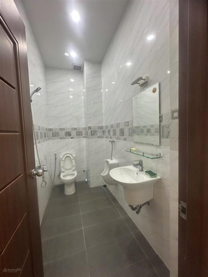 Cho thuê văn phòng tại khu đô thị him lam kênh tẻ, 25 triệu, 120m2, view đẹp, chính chủ