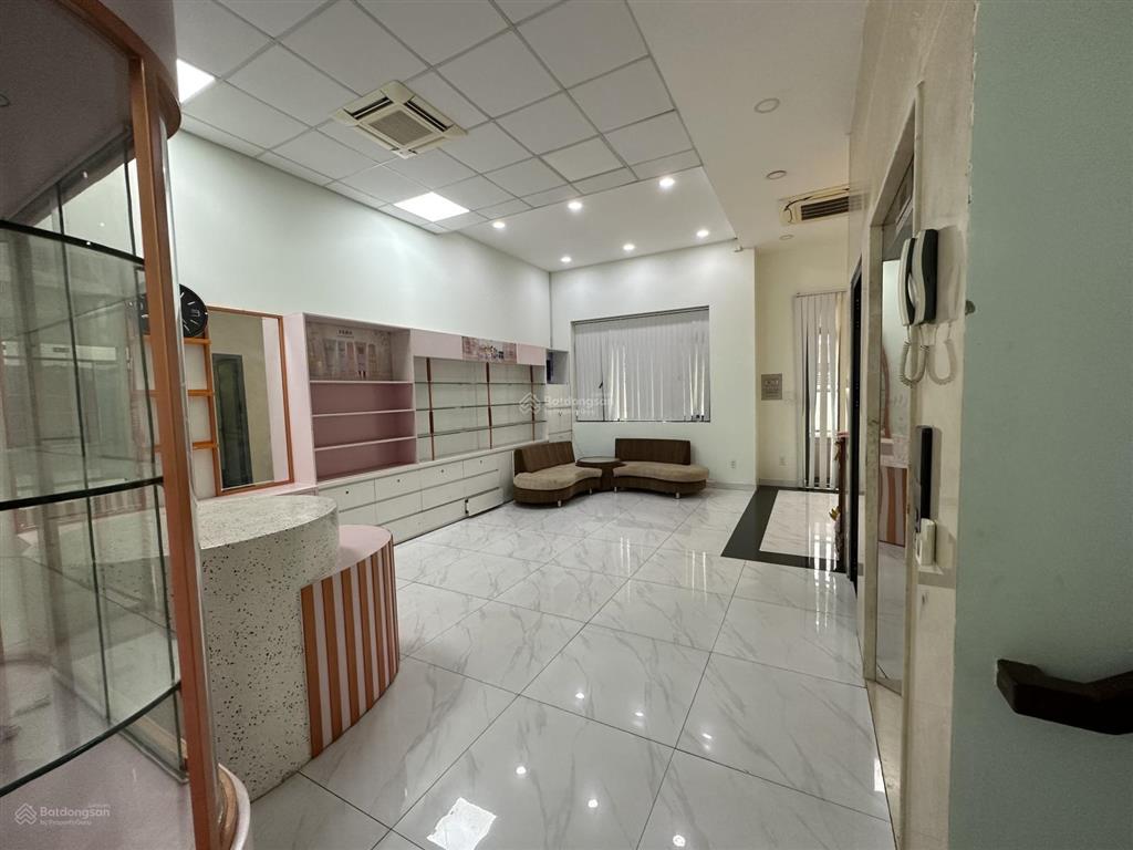 Cho thuê văn phòng tại khu đô thị him lam kênh tẻ, dt 500 m2, view đẹp, làm việc chính chủ