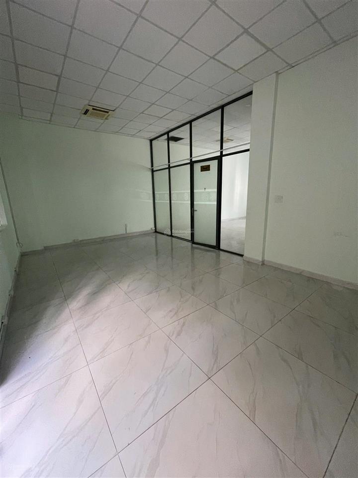 Cho thuê văn phòng tại khu đô thị him lam kênh tẻ, dt 500 m2, view đẹp, làm việc chính chủ