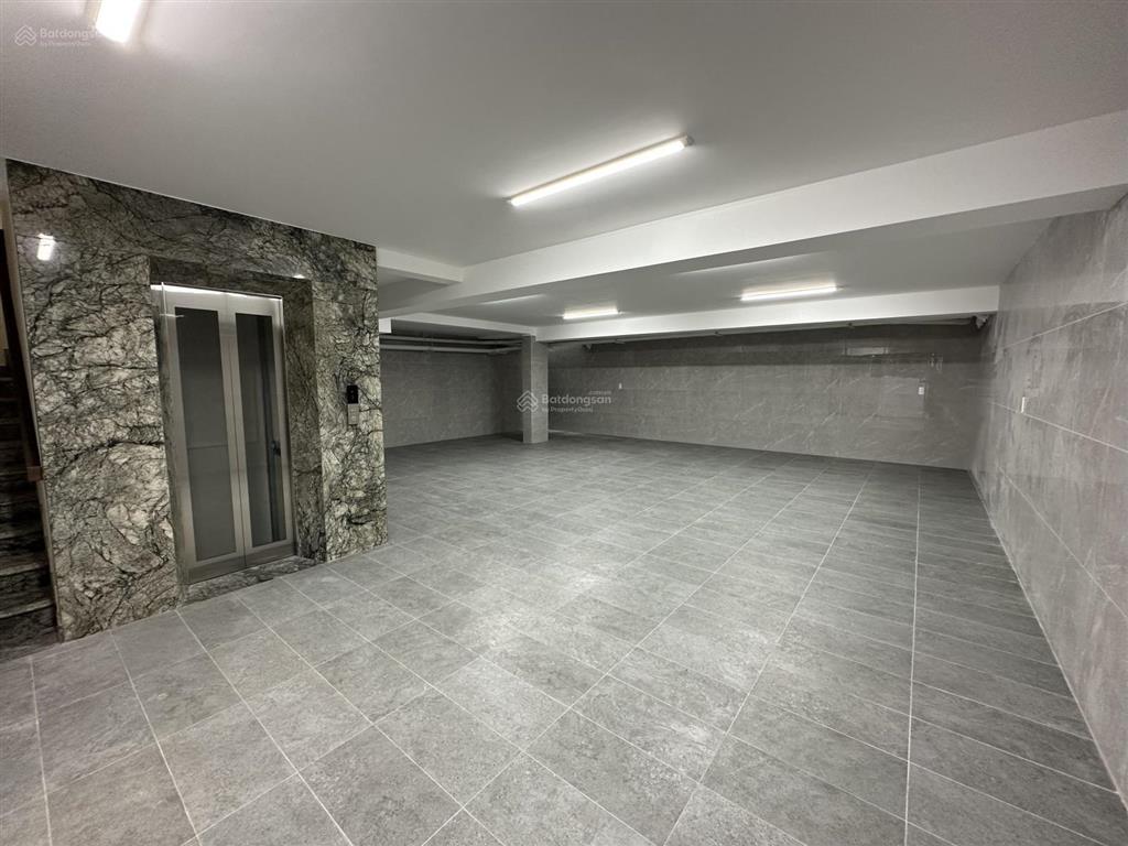 Cho thuê tòa nhà văn phòng dt 10x20 tại khu đô thị him lam kênh tẻ. diện tích 500m2.