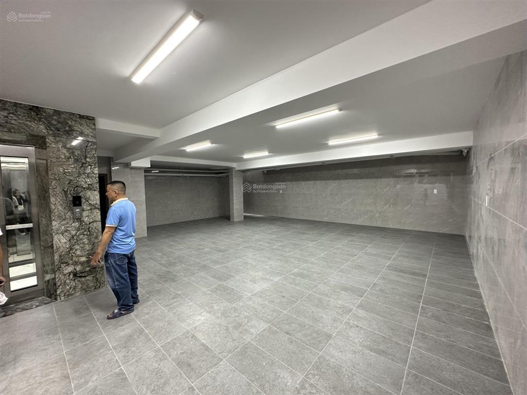 Cho thuê tòa nhà văn phòng dt 10x20 tại khu đô thị him lam kênh tẻ. diện tích 500m2.