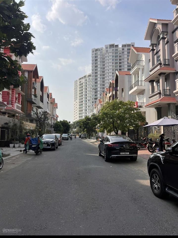 Cho thuê tòa nhà văn phòng diện tích 15x20m tại khu đô thị him lam. dtsd 1000m2