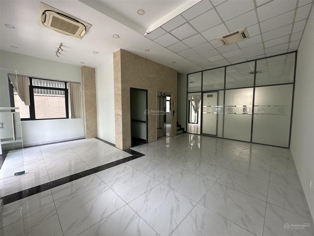 Cho thuê tòa nhà văn phòng tại khu đô thị him lam kênh tẻ, dtsd 500m2