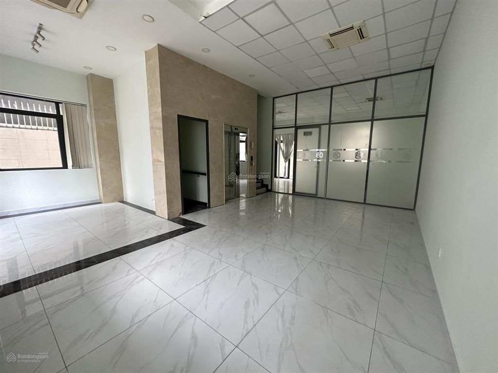 Cho thuê tòa nhà văn phòng tại khu đô thị him lam kênh tẻ, dtsd 500m2