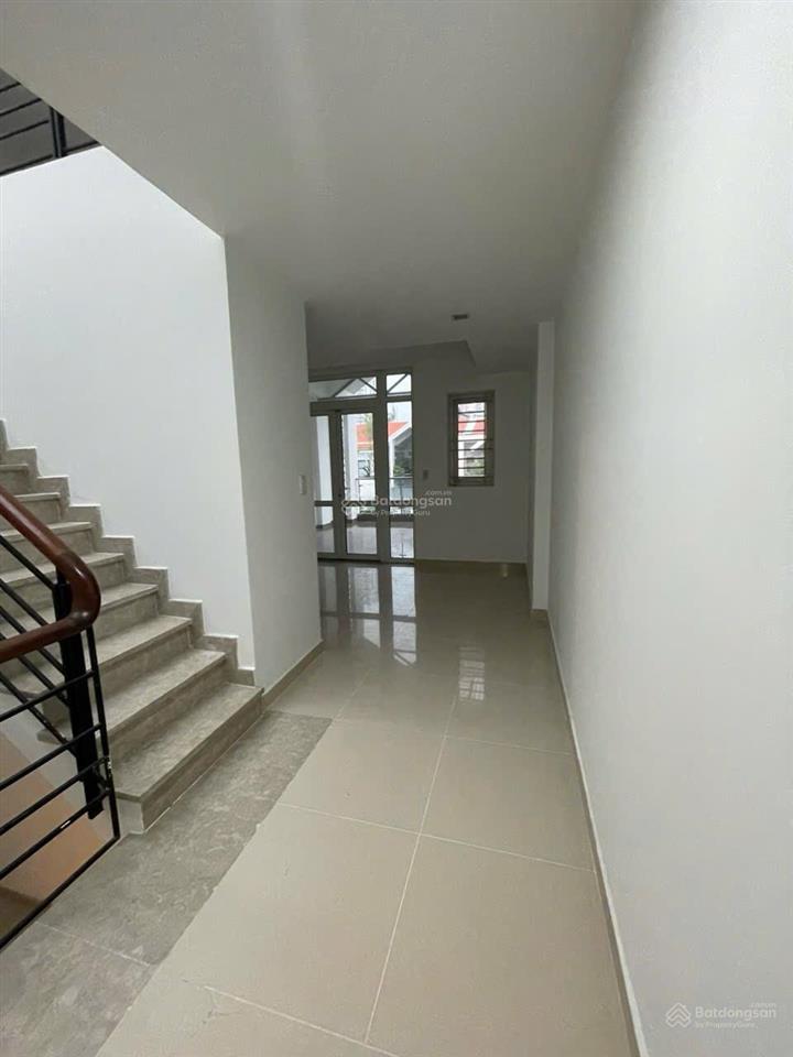 Cho thuê văn phòng 450m2 tại khu đô thị him lam kênh tẻ. giá chỉ từ 45tr/th