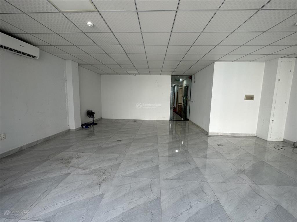 Cho thuê văn phòng 60m2, giá ưu đãi 16 triệu/th kế ngay khu đô thị him lam