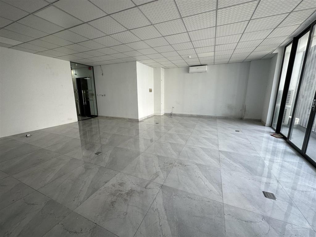 Cho thuê văn phòng 60m2, giá ưu đãi 16 triệu/th kế ngay khu đô thị him lam