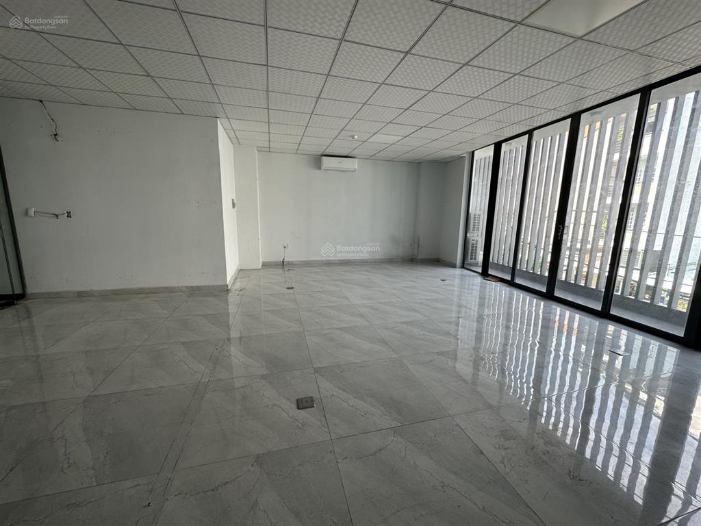 Cho thuê văn phòng 60m2, giá ưu đãi 16 triệu/th kế ngay khu đô thị him lam