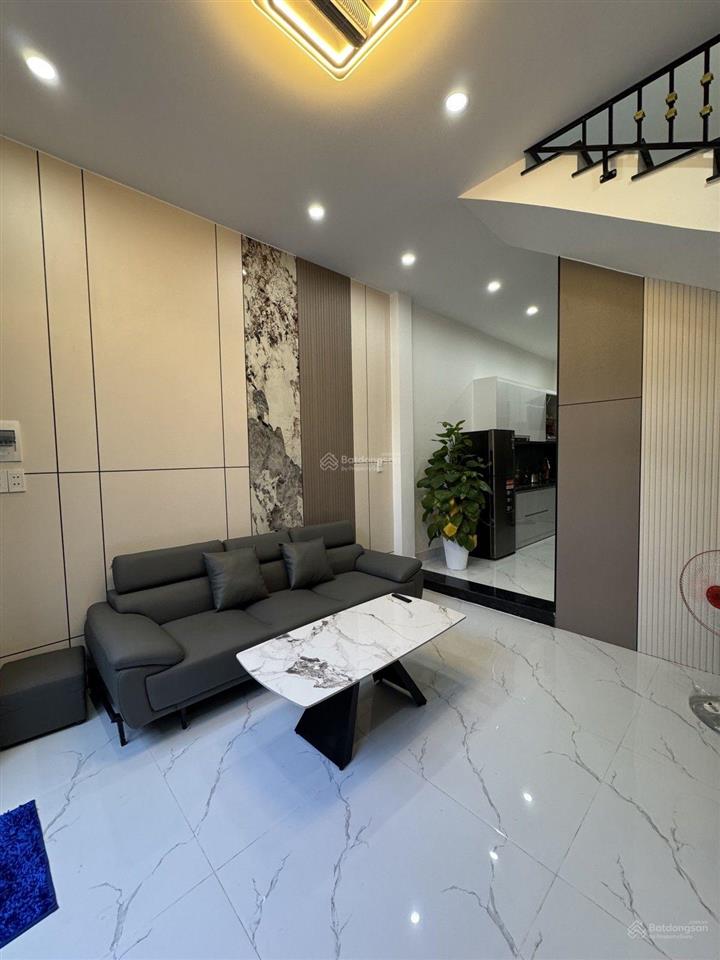 Nhà ông ích khiêm, sát biển, chỉ có hơn 4 t