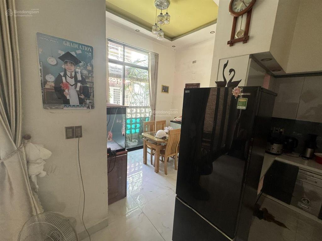 Núi thành nhà 3 tầng, 2 mặt kiệt chỉ 5,55 tỷ!