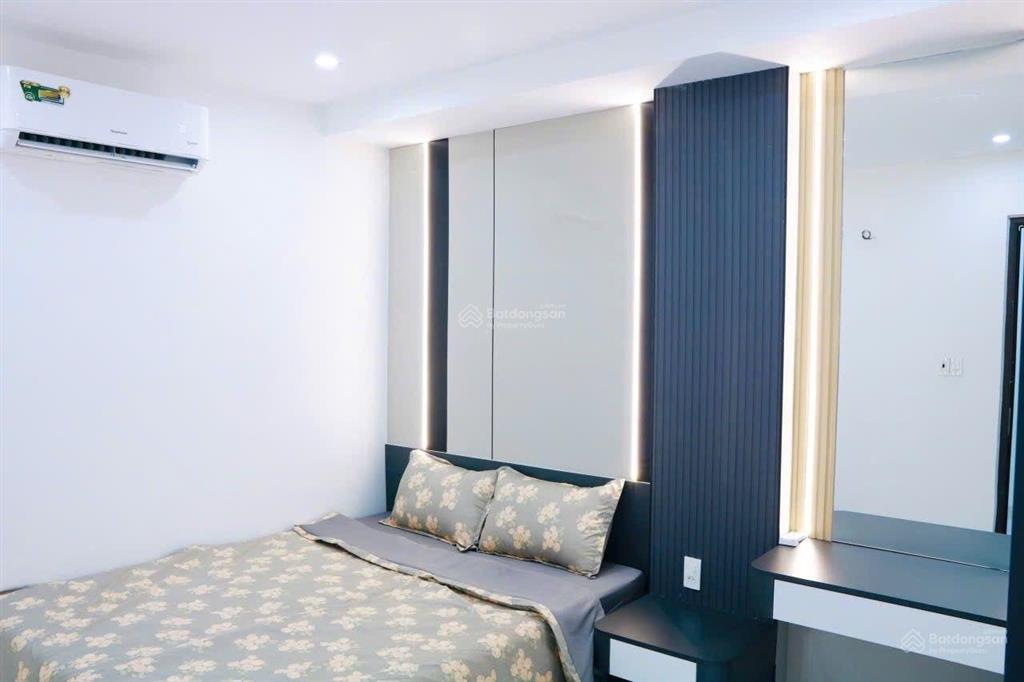 Nhà mặt tiền đường hoa lư, nhà mới, đẹp, hướng mát mẻ