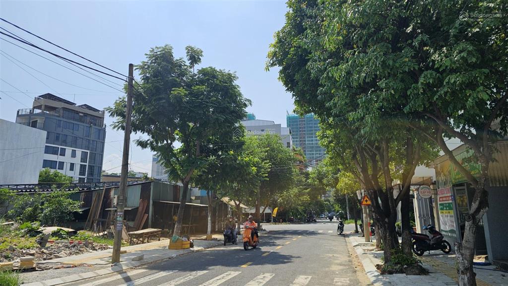 Bán lô góc hiếm có tại sơn trà  sát biển  ngang 11m