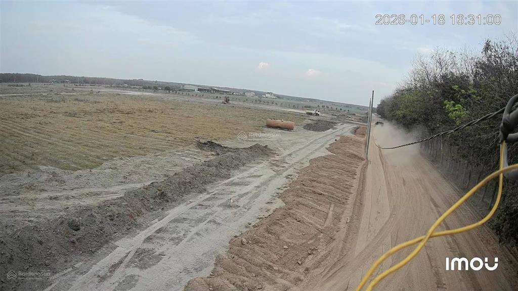Bán lô đất skc đẹp vuông vức giá rẻ, thuận tiện xây nhà máy xí nghiệp giao thông thuận tiện
