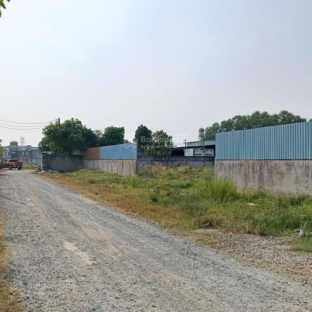 Bán lô đất đẹp giá rẻ đường xe tải xung quanh nhiều nhà xưởng, khu dân cư đông đầy đủ tiện ích