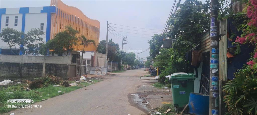 Bán lô đất đẹp đường xe tải thuận tiện làm kho, xưởng, công ty xung quanh nhiều kho, xưởng dân cư