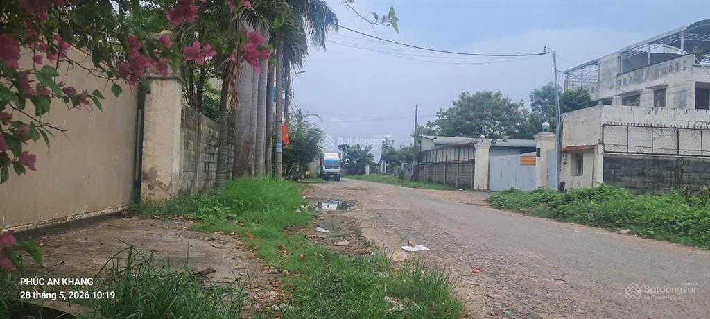 Bán lô đất đẹp đường xe tải thuận tiện làm kho, xưởng, công ty xung quanh nhiều kho, xưởng dân cư