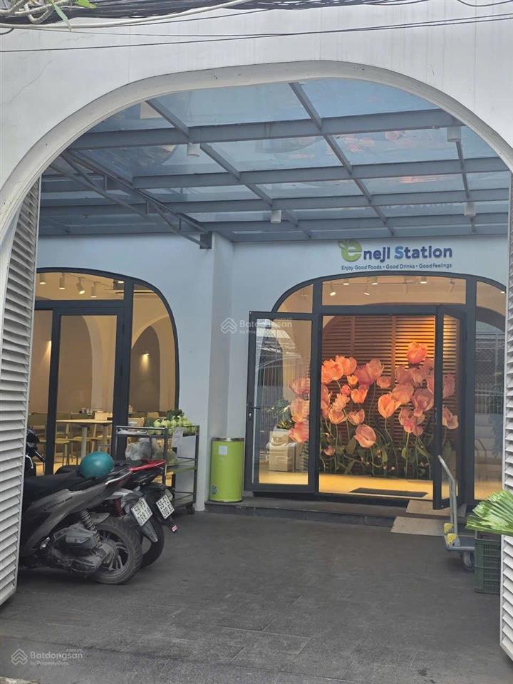 Căn nhà phố diện tích lớn giá tốt hiếm có tại trung tâm quận 3 khu sầm uất đủ các dịch vụ tiện ích