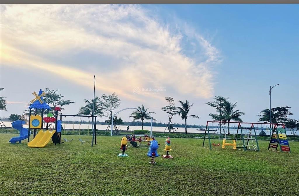 Bán nhà full nội thất mới toanh có view sông. đang cho thuê 40tr/ tháng. chỉ 6,x tỷ