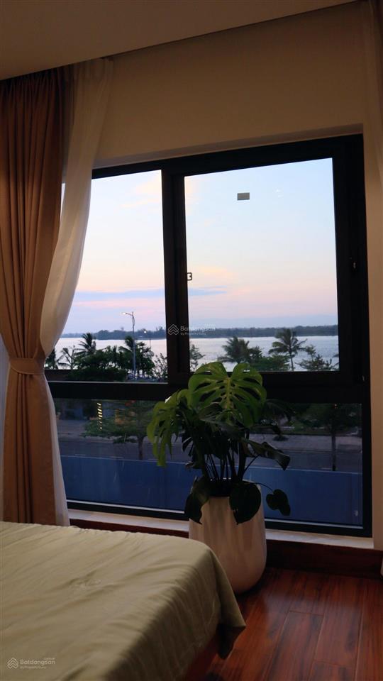 Bán nhà full nội thất mới toanh có view sông. đang cho thuê 40tr/ tháng. chỉ 6,x tỷ