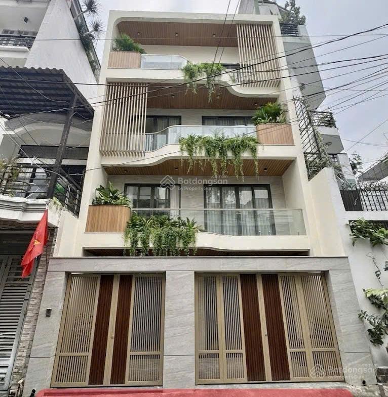 Gia đình rất cần tiền bán nhà lã xuân oai  4 tầng  hđt 30tr/th  giá 5.2 tỷ