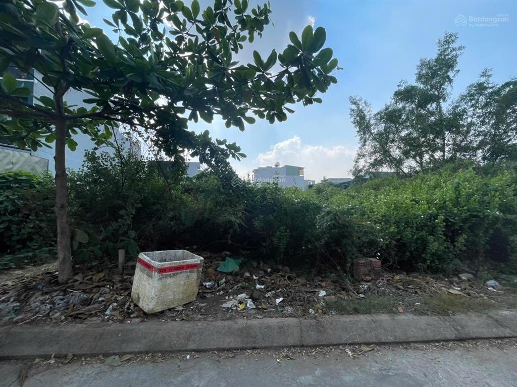 Bán đất đường đường số lò lu, dt 100m2  sổ riêng  thổ cư  giá 3.0 tỷ