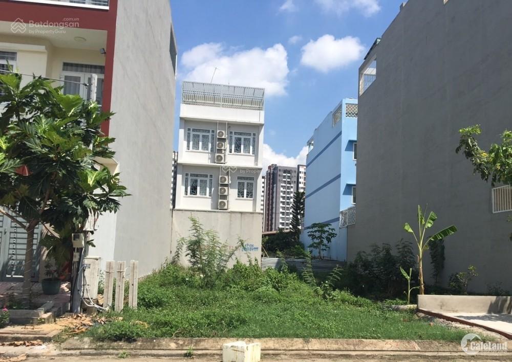 Bán đất mặt tiền đường 8 long phước  dt 4*15m  sổ riêng  thổ cư  giá 2.1 tỷ