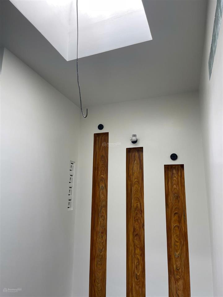 Chính chủ bán nhà lã xuân oai q9  dt 64m2  kc 2 tầng  sổ riêng  giá 6.2 tỷ