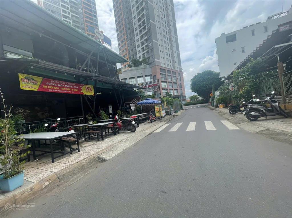 Giảm 8 tỷ bán biệt thự kdc văn minh an phú  dt 19x16  kc 3 tầng  giá 51 tỷ