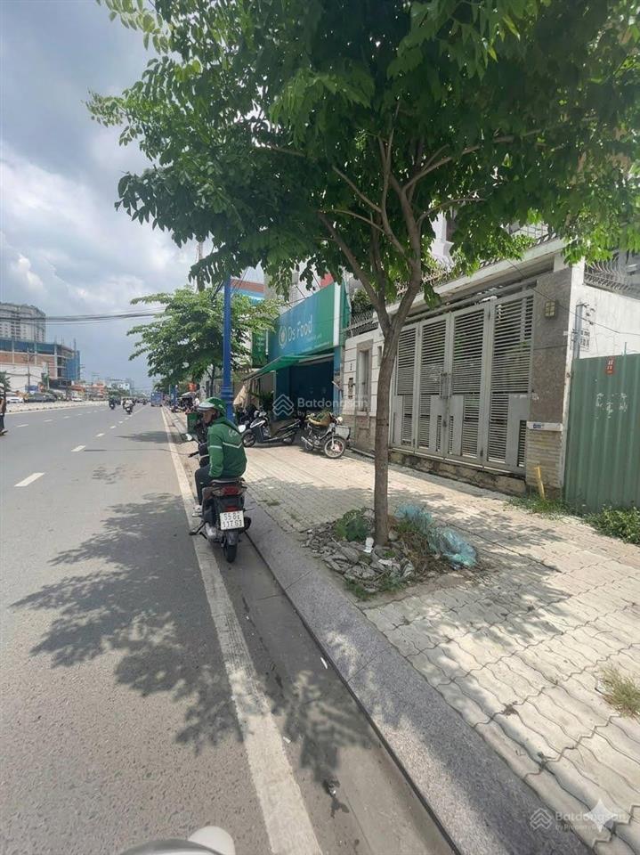 Bán nhà lương định của  mt lương định của q2  dt 10*20m  xd 4 tầng  giá 41 tỷ