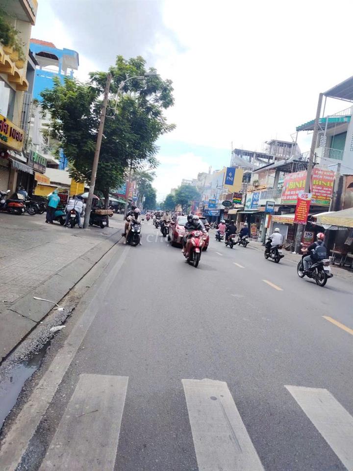 Nhà mặt tiền Âu Cơ, Quận 11, gần Lê Đại Hành (4x14,7m) + 5 lầu
