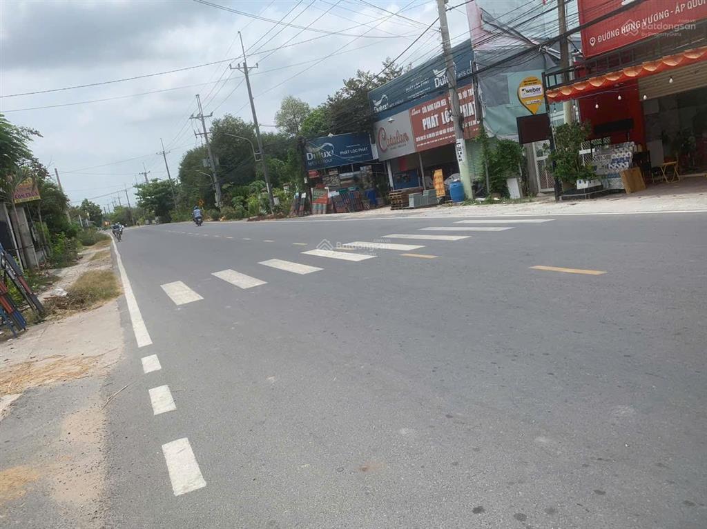 Cần bán vài lô đất góc 2mt đường hùng vương gần chợ phước lý, thổ cư, thích hợp phân lô, giá đầu tư