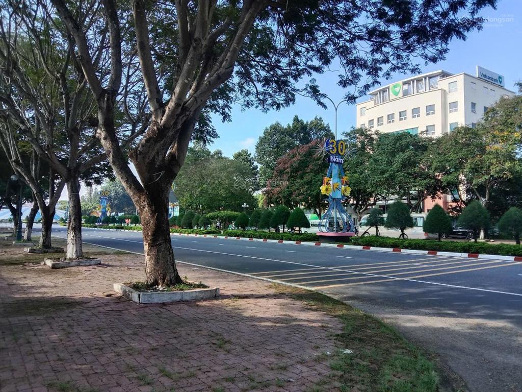 Bán gấp lô đất nhà vườn đường ôtô 1/lý thái tổ sát vành đai 03 về tp rất gần, thổ cư, giá đầu tư