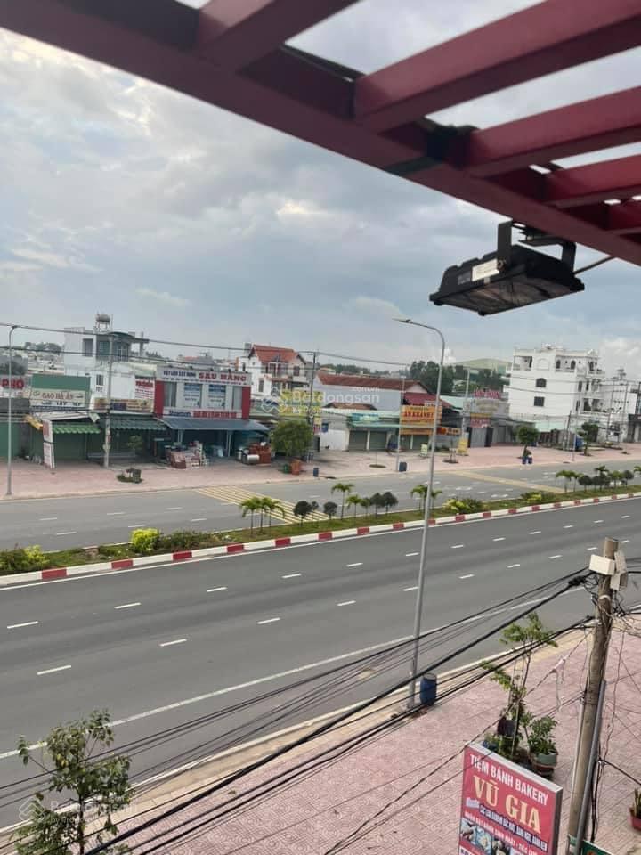 Chủ cần bán gấp nhà mt đường trần phú sát vòng xoay bến cam, full thổ cư, đang cho thuê, giá đầu tư