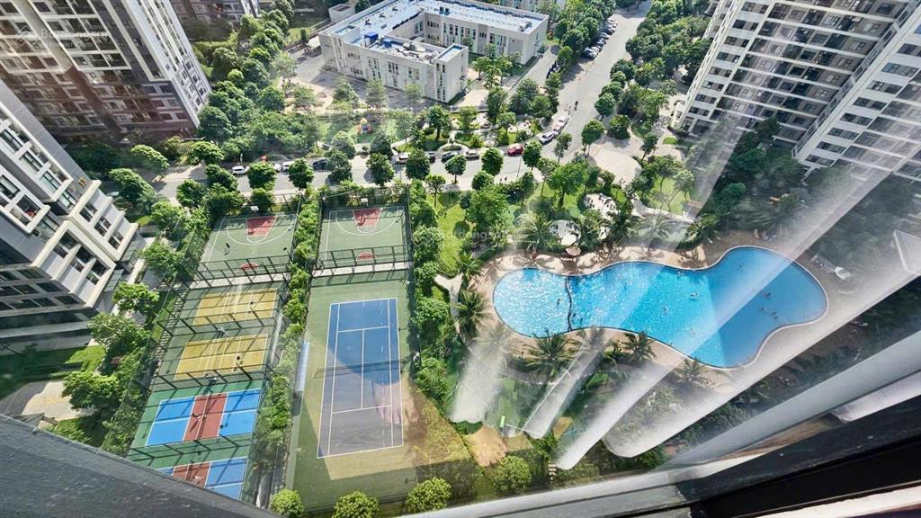 Cho thuê căn góc 2pn+ 64m2 full đồ view bể bơi  i1 imperia smart city