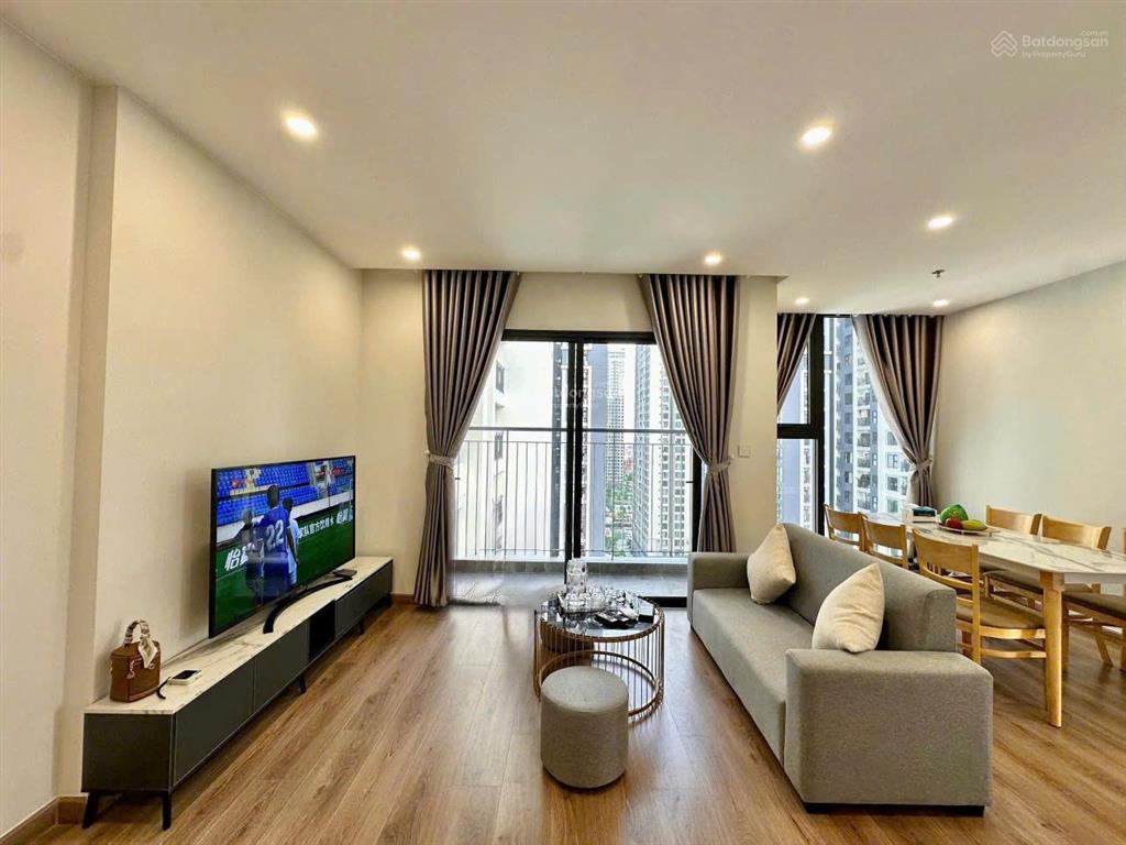 Cho thuê căn góc 2pn+ 64m2 full đồ view bể bơi  i1 imperia smart city