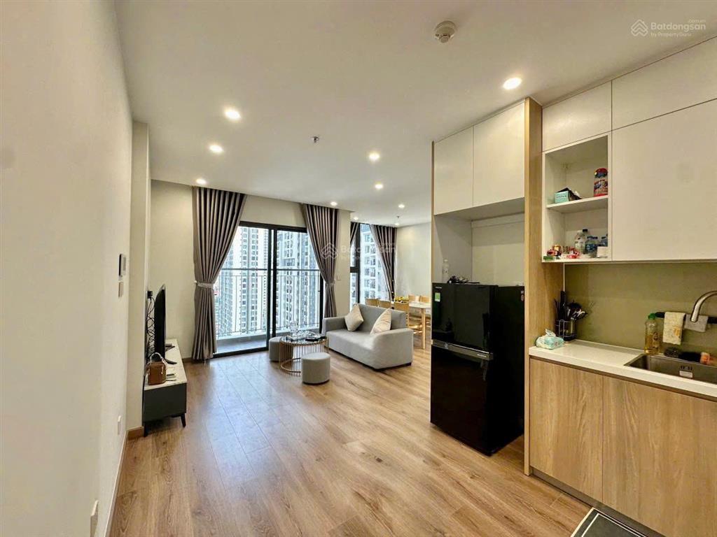 Cho thuê căn góc 2pn+ 64m2 full đồ view bể bơi  i1 imperia smart city