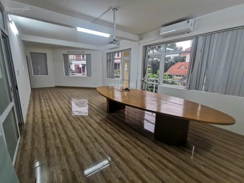 Cho thuê văn phòng trung yên 6 lô góc thoáng, giá 11 triệu/tháng