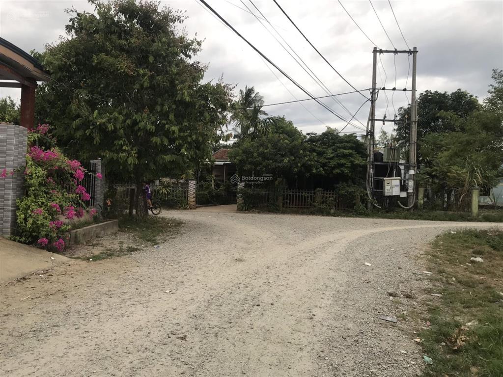 Chính chủ cần bán lô đất hai mặt tiền, diện tích 6,5x30m