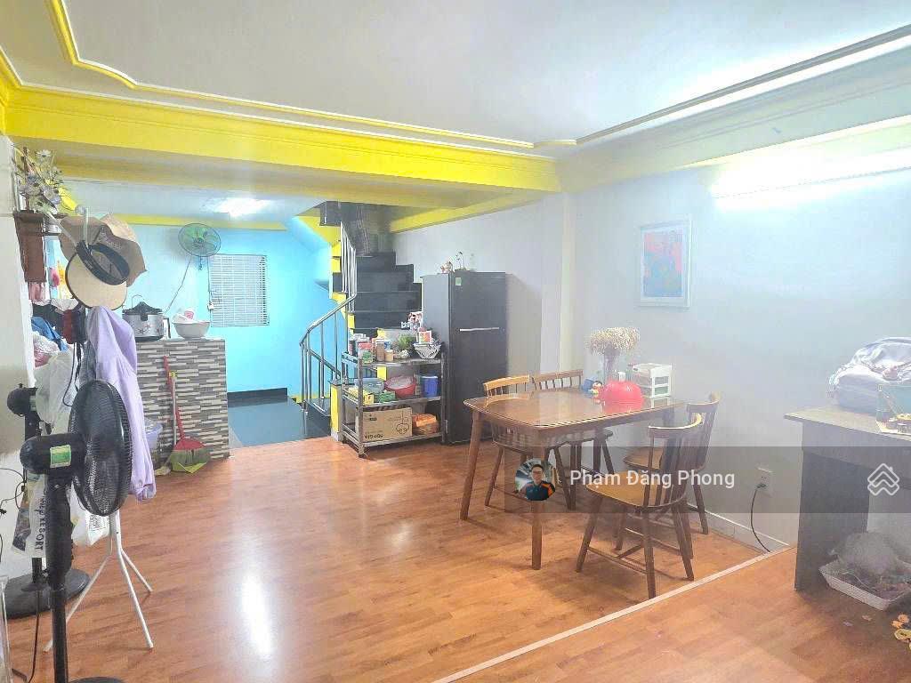 Mặt tiền kinh doanh sầm uất  khu vip  5 tầng btct  ngang 8m vuông vức,  hoàn công