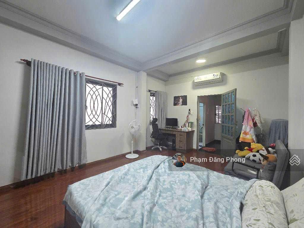 Mặt tiền kinh doanh sầm uất  khu vip  5 tầng btct  ngang 8m vuông vức,  hoàn công