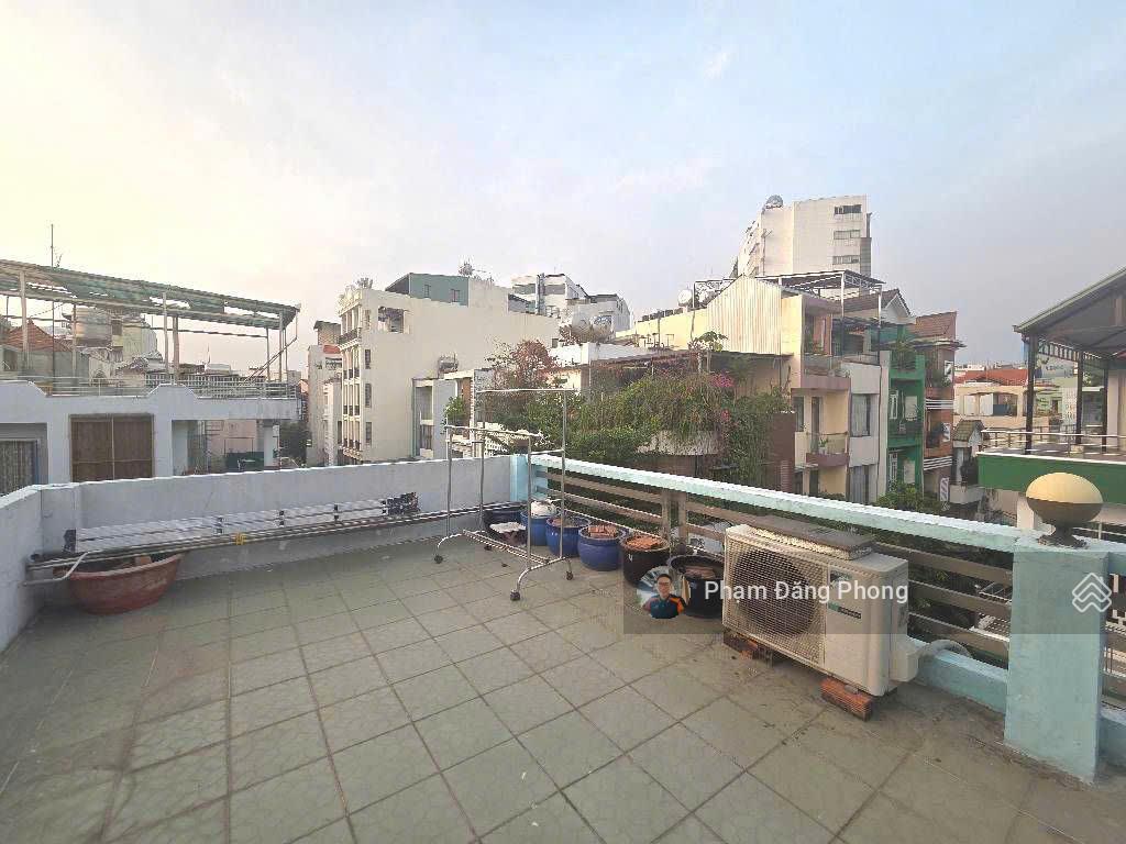 Mặt tiền kinh doanh sầm uất  khu vip  5 tầng btct  ngang 8m vuông vức,  hoàn công