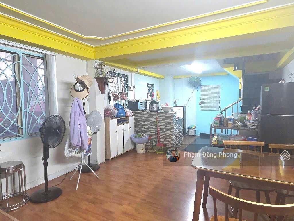 Mặt tiền kinh doanh sầm uất  khu vip  5 tầng btct  ngang 8m vuông vức,  hoàn công