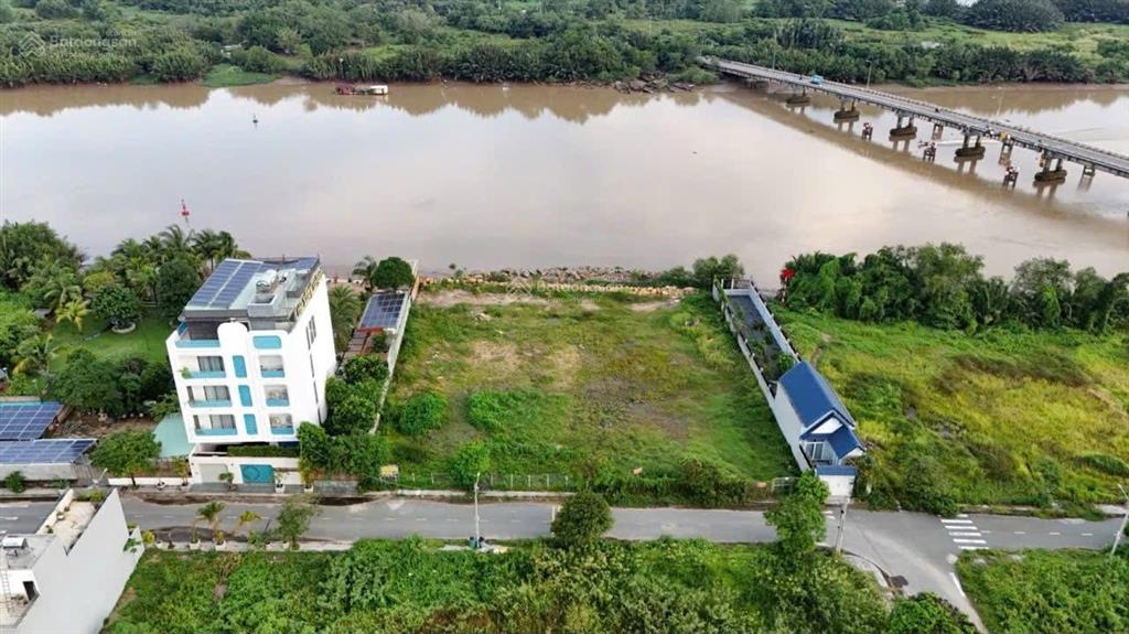 Cần tiền cho việc kinh doanh muốn nhượng lại lô đất biệt thự view sông tắc 1250m2 giá chỉ 39tr/m2