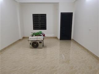 Cho thuê nhà riêng 8 triệu, 90m2 đẹp, nhiều tiện ích tại nguyễn trãi, thanh xuân trung, hà nội